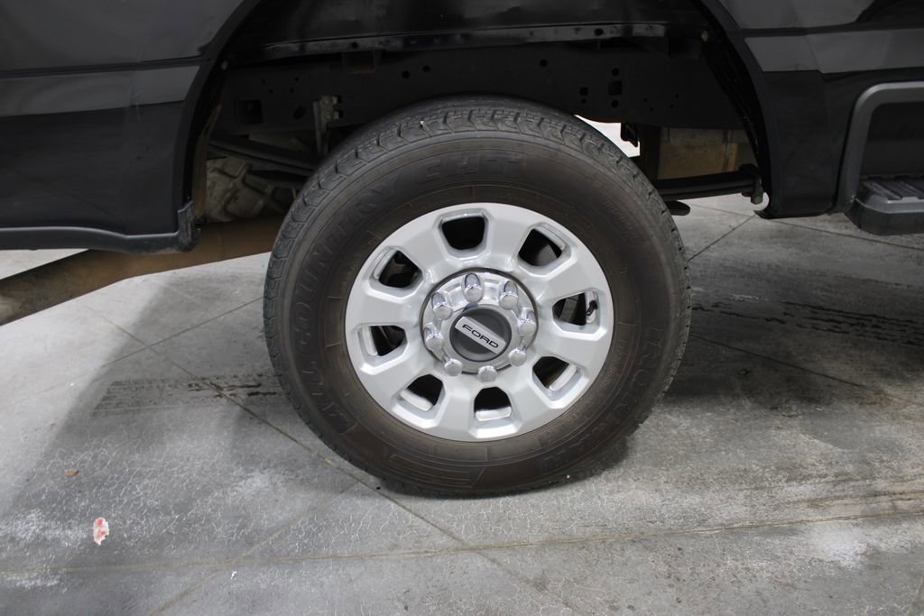 Used 2024 Ford F250 XLT image 40