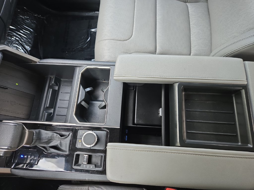 Used 2024 Toyota Tundra Limited AWD/4WD image 31
