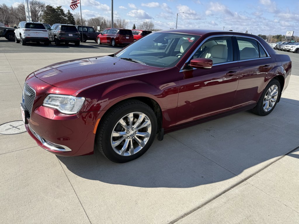 Used 2015 Chrysler 300 Limited w/ 300 Premium Group image 3