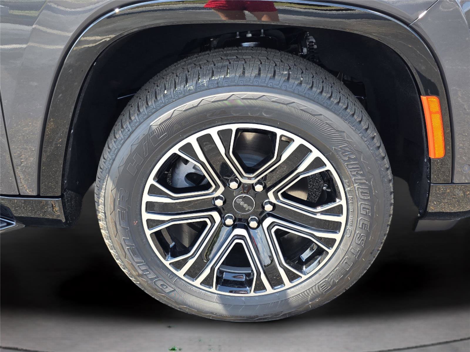 New 2026 Jeep Grand Wagoneer L 4WD w/ Premium Group I image 44