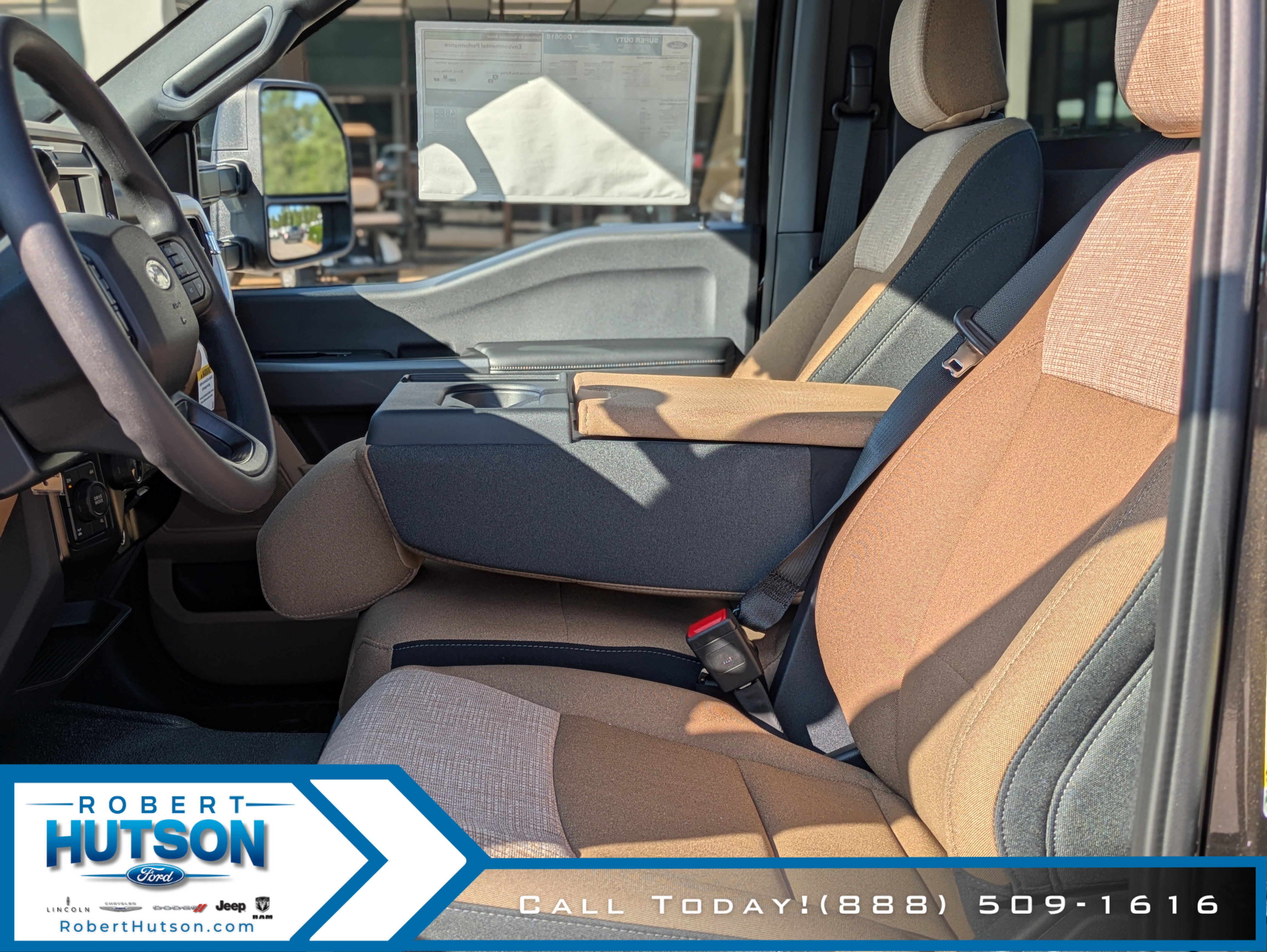 New 2025 Ford F350 XLT w/ FX4 Off-Road Package image 13