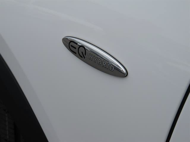 Used 2025 Mercedes-Benz GLE 450e 4MATIC w/ Winter Package image 29
