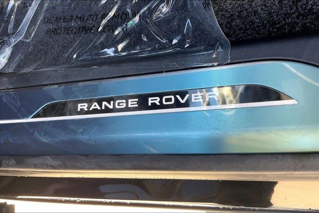 New 2026 Land Rover Range Rover Long Wheelbase SE image 9