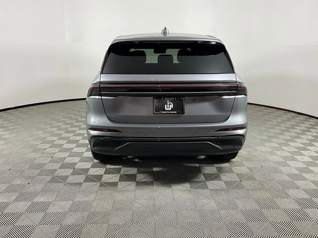 Used 2025 Lincoln Nautilus Premier w/ Jet Appearance Package image 8