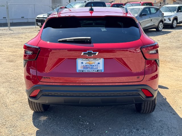 New 2026 Chevrolet Trax LT w/ Driver Confidence Package FWD image 4