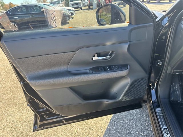 New 2026 Nissan Kicks SV w/ SV Premium Package image 20