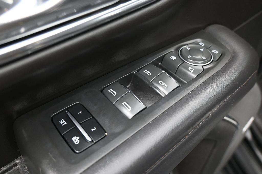 Used 2023 Chevrolet Tahoe High Country RWD image 14