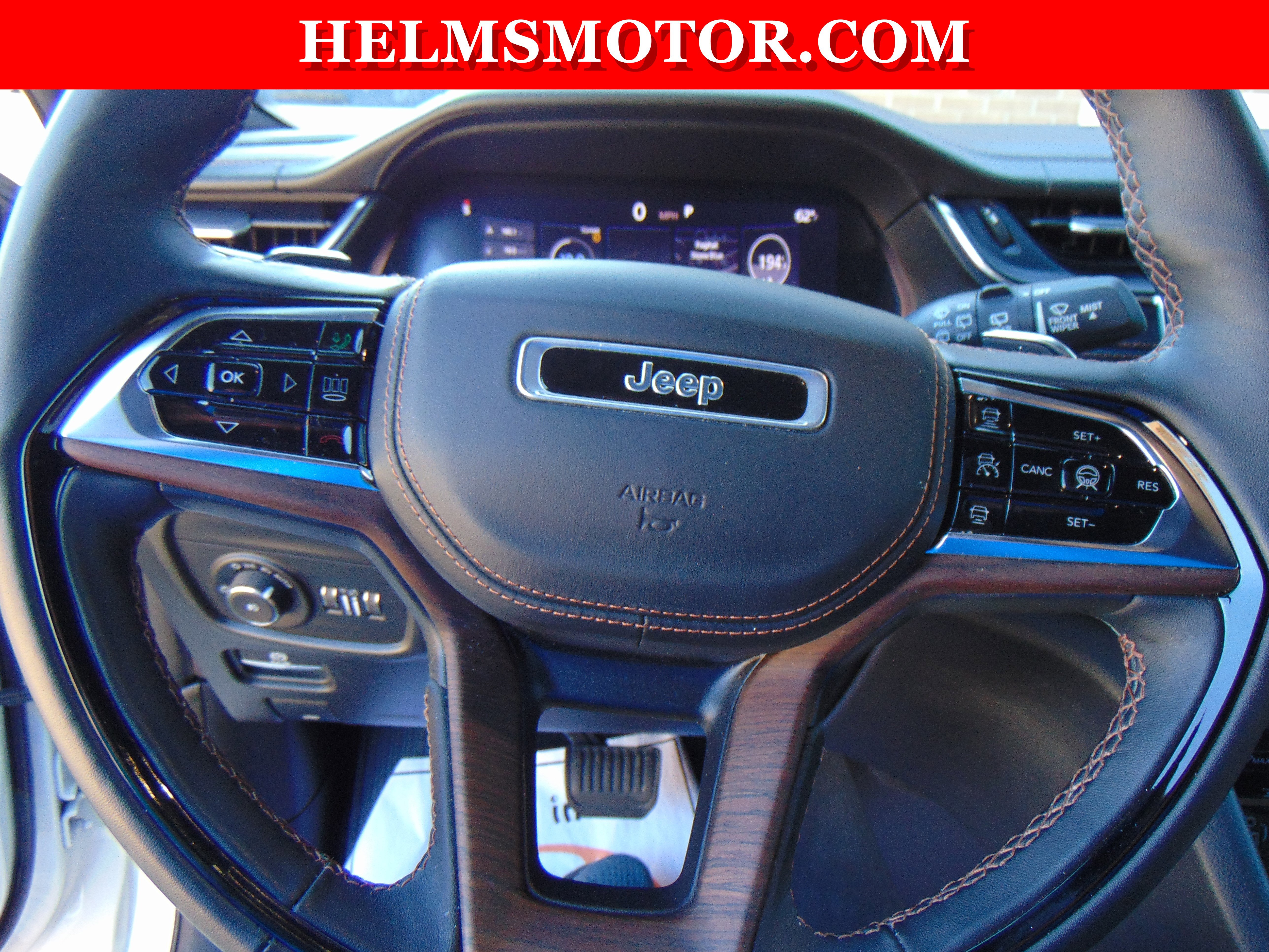 Certified 2023 Jeep Grand Cherokee L Summit w/ Luxury Tech Group V image 18