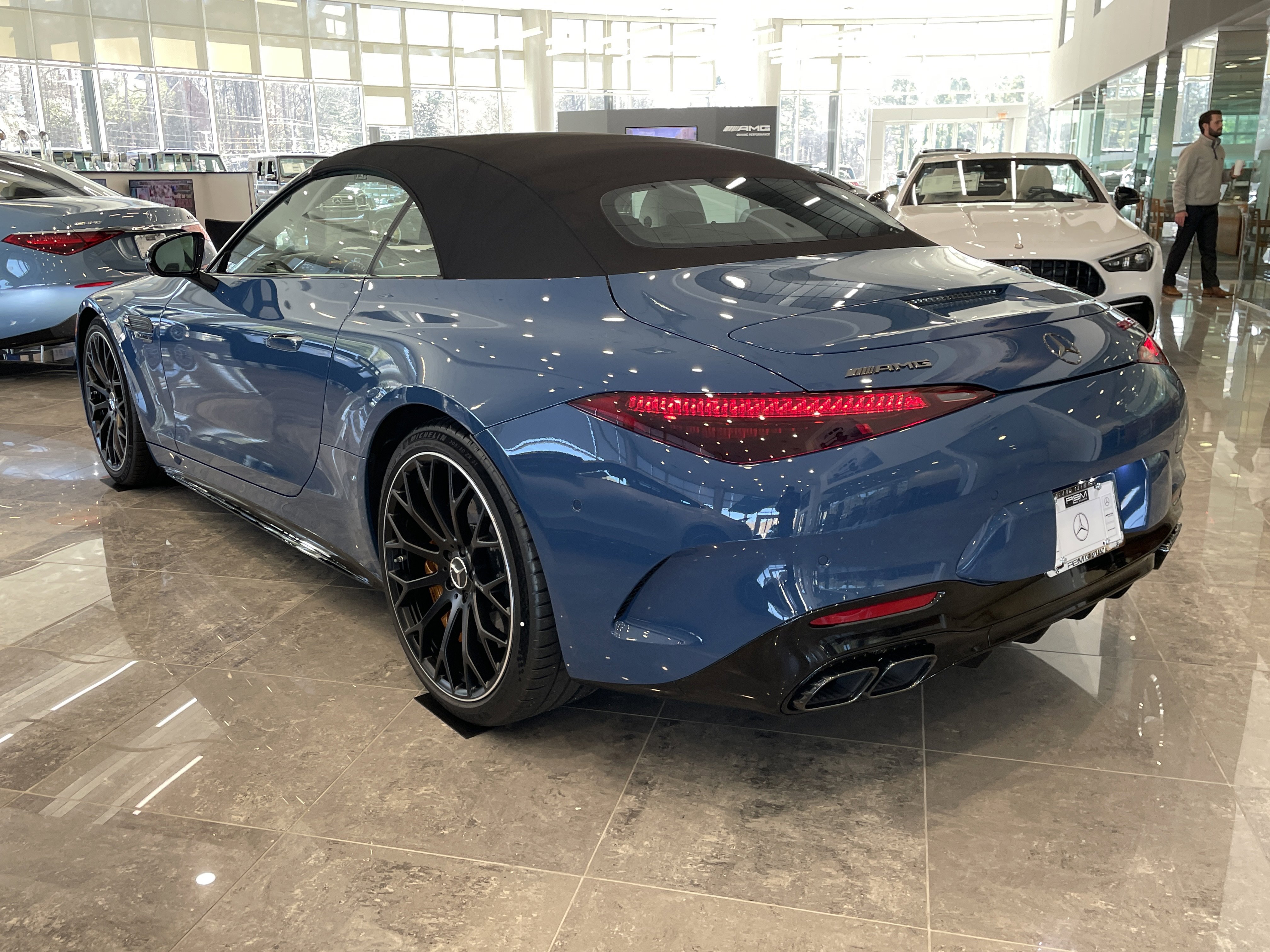 New 2026 Mercedes-Benz SL 63 AMG S e Performance 4MATIC image 20