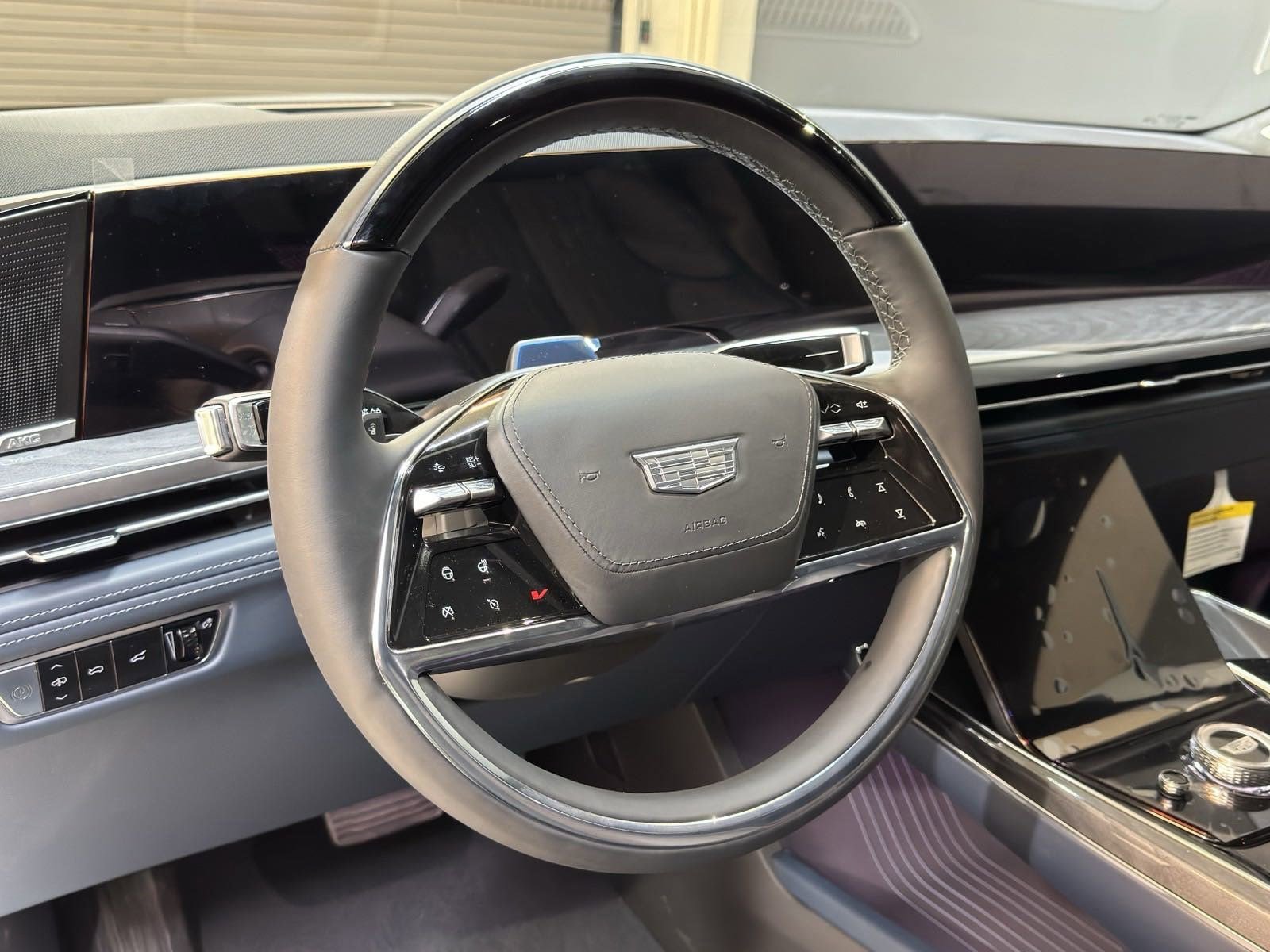 New 2025 Cadillac Escalade IQ Luxury 2 image 17