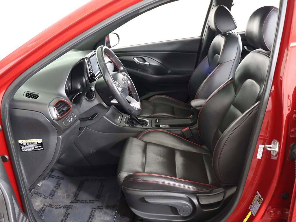 Used 2018 Hyundai Elantra GT Sport image 29