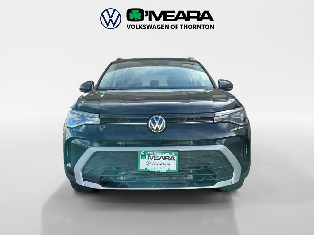 Used 2025 Volkswagen Taos SE w/ Panoramic Sunroof Package image 8