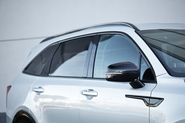 Used 2022 Kia Sorento S image 3