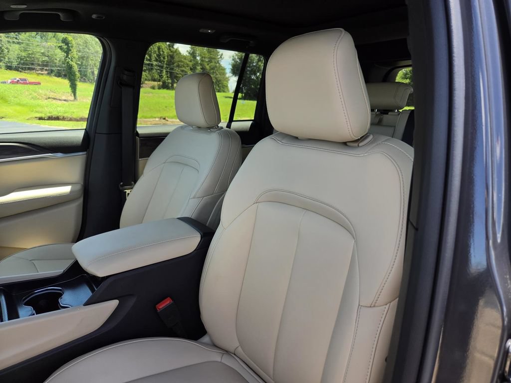 New 2026 Jeep Grand Cherokee Limited w/ Limited Altitude Package RWD image 13