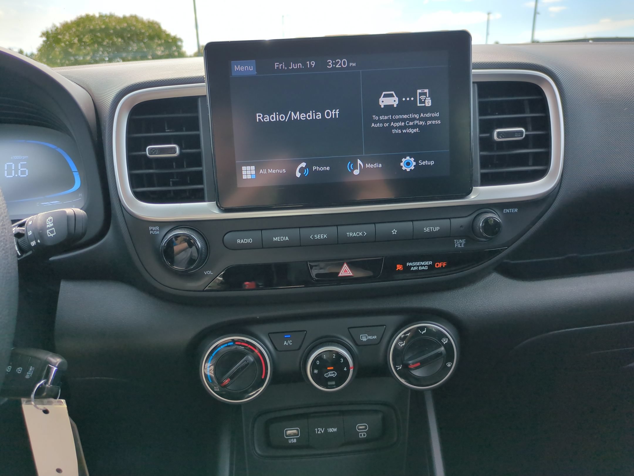 Used 2026 Hyundai Venue SE FWD image 23