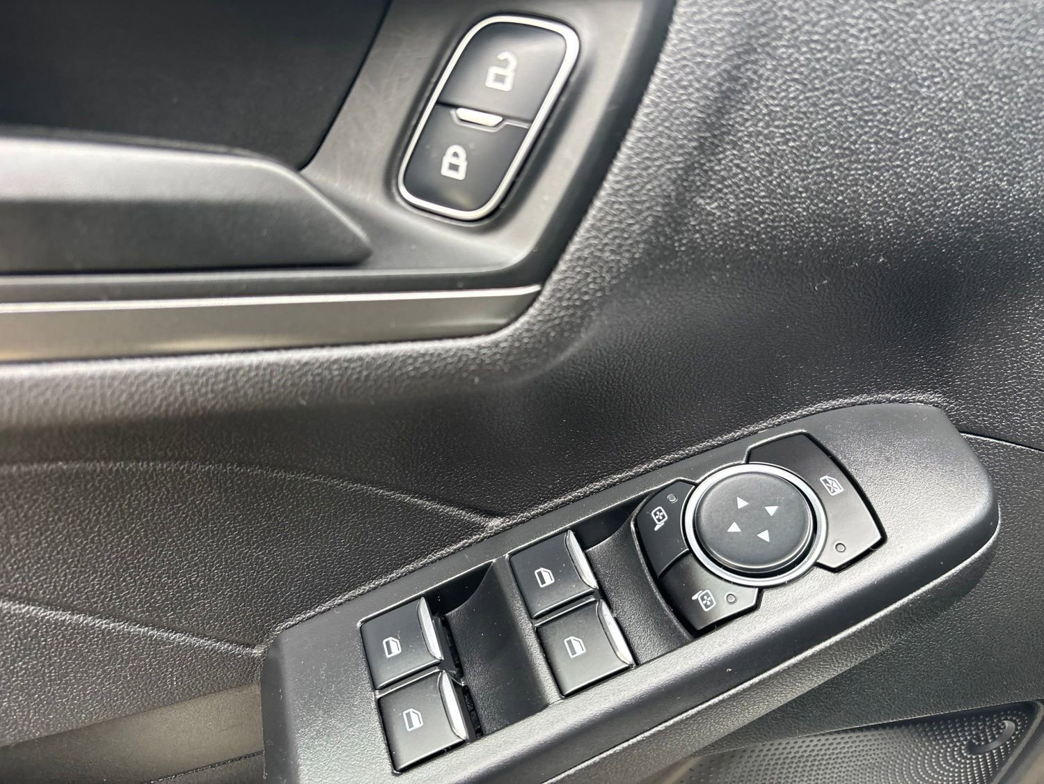 Used 2023 Ford Escape Active w/ Tech Pack #1 AWD/4WD image 14