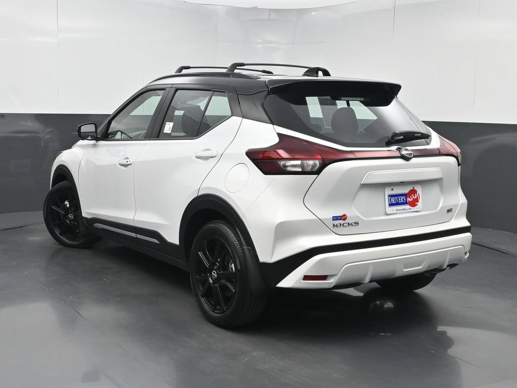 Used 2024 Nissan Kicks SR FWD image 20