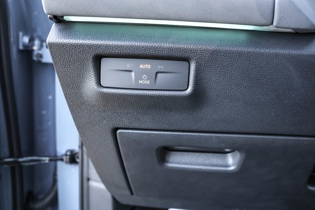 New 2026 Volkswagen Tiguan SE R-Line image 24