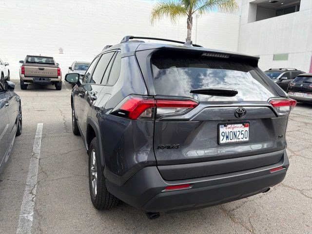 Used 2025 Toyota RAV4 XLE FWD image 9