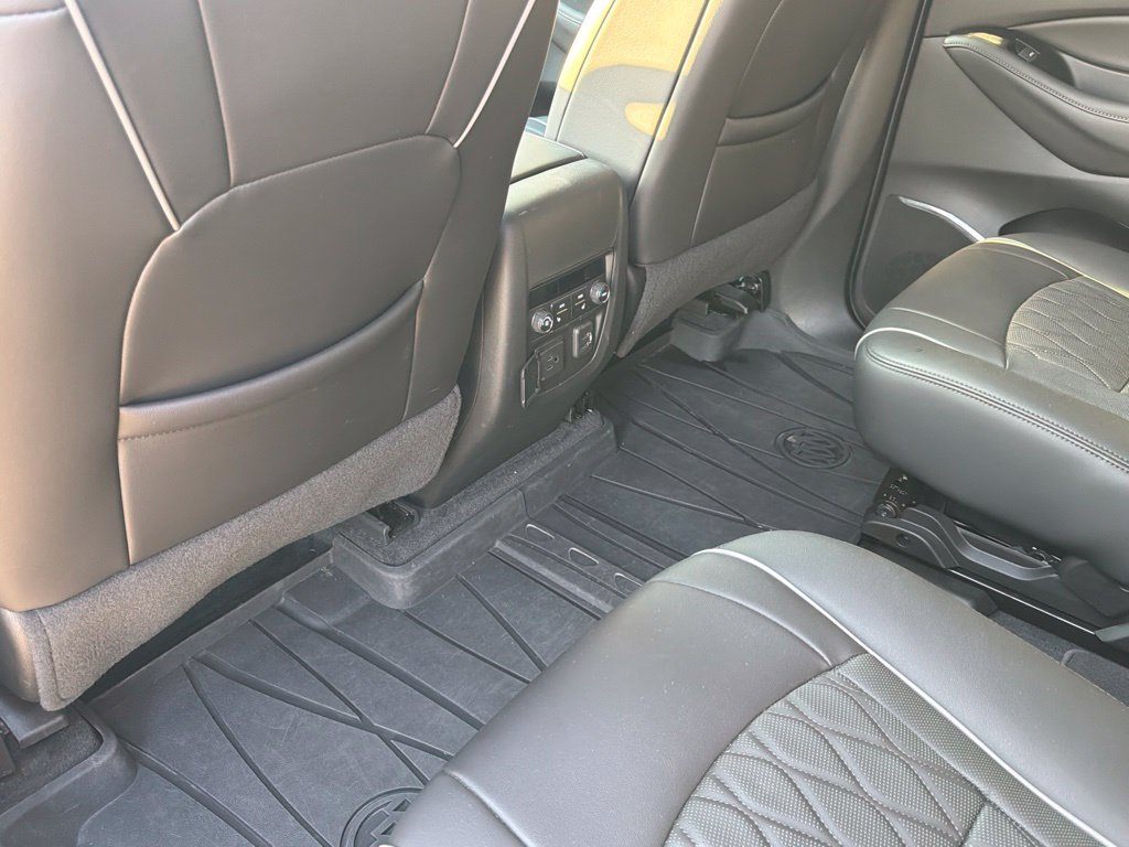 Used 2023 Buick Enclave Avenir w/ Avenir Technology Package AWD/4WD image 21
