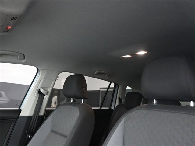 Used 2020 Volkswagen Tiguan S image 27