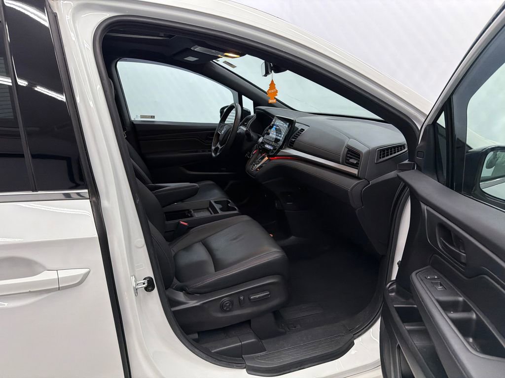 Used 2023 Honda Odyssey Sport image 15