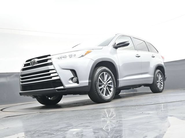 Used 2018 Toyota Highlander XLE FWD image 36