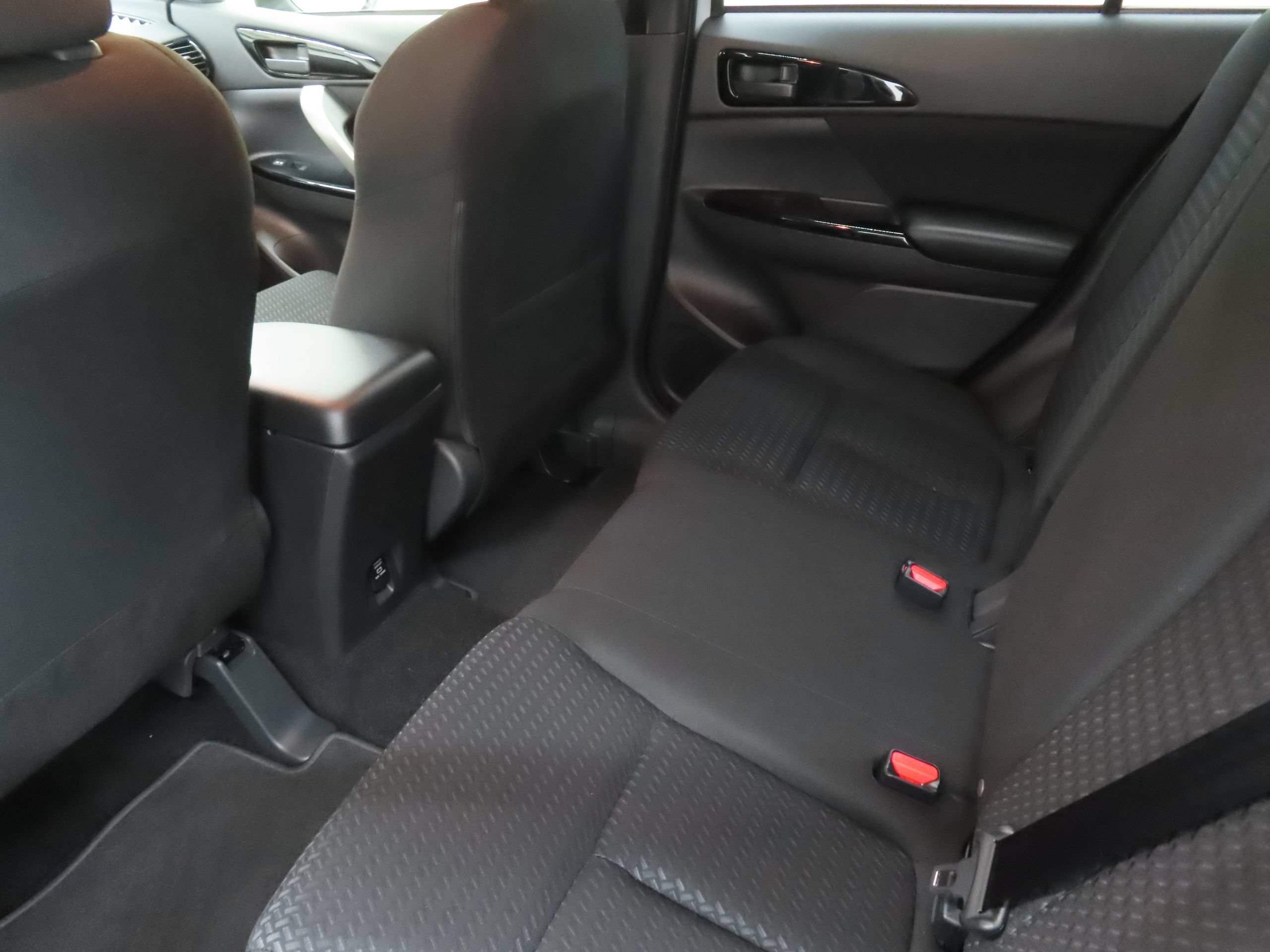 New 2026 Mitsubishi Eclipse Cross LE AWD/4WD image 21
