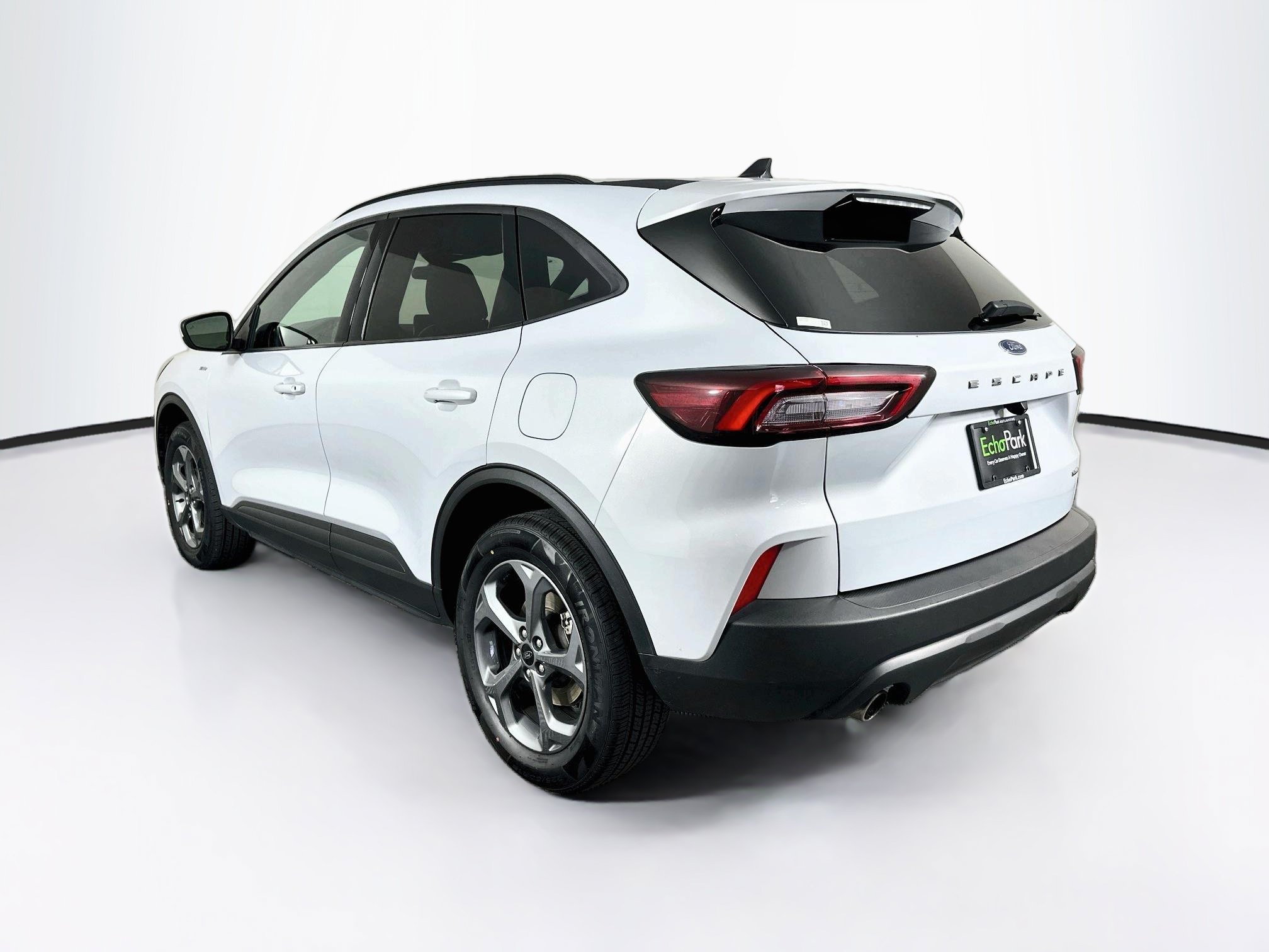 Used 2025 Ford Escape ST-Line Select AWD/4WD image 5