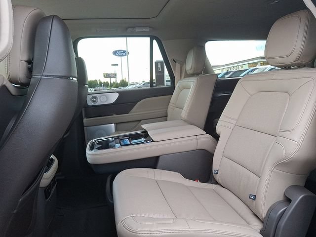New 2024 Lincoln Navigator L Reserve AWD/4WD image 5