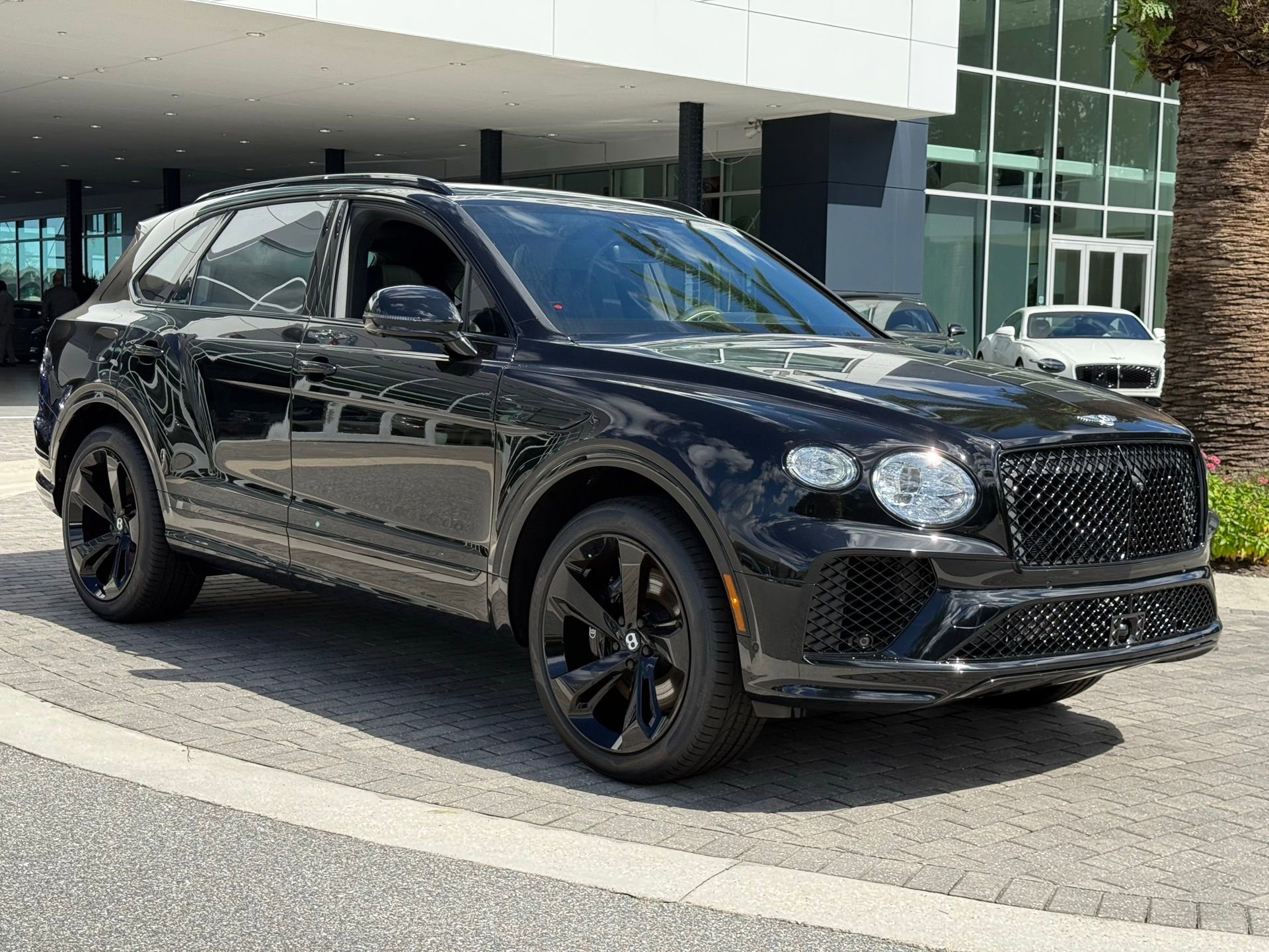 New 2025 Bentley Bentayga image 35