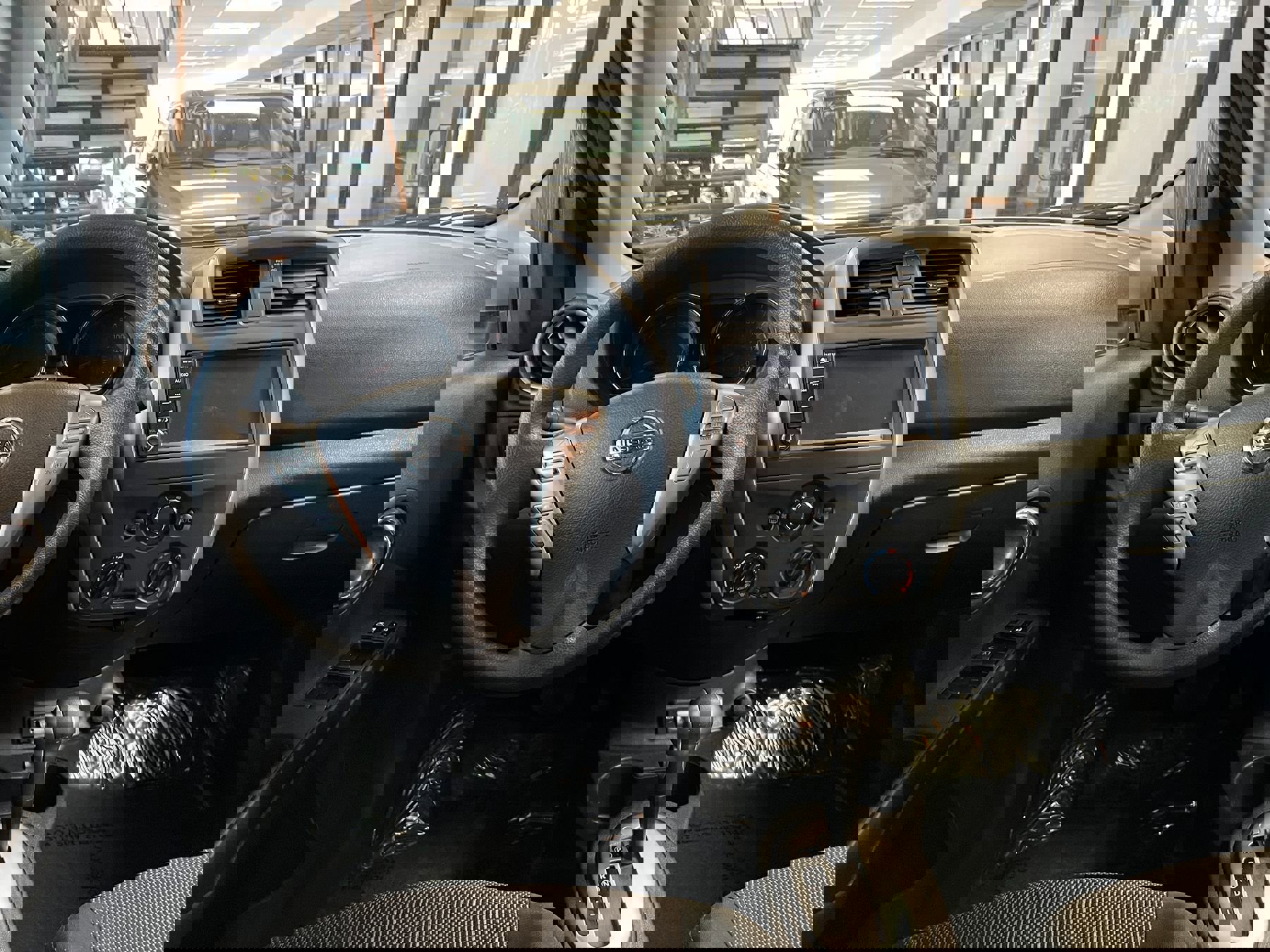 Used 2019 Nissan Versa SV image 9