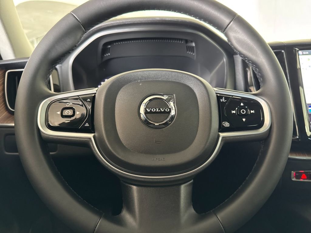 Certified 2023 Volvo XC60 B5 Plus w/ Climate Package FWD image 23