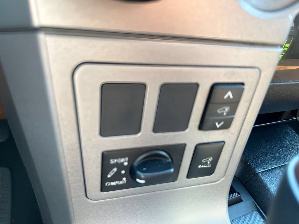 Used 2014 Toyota Sequoia Platinum RWD image 25