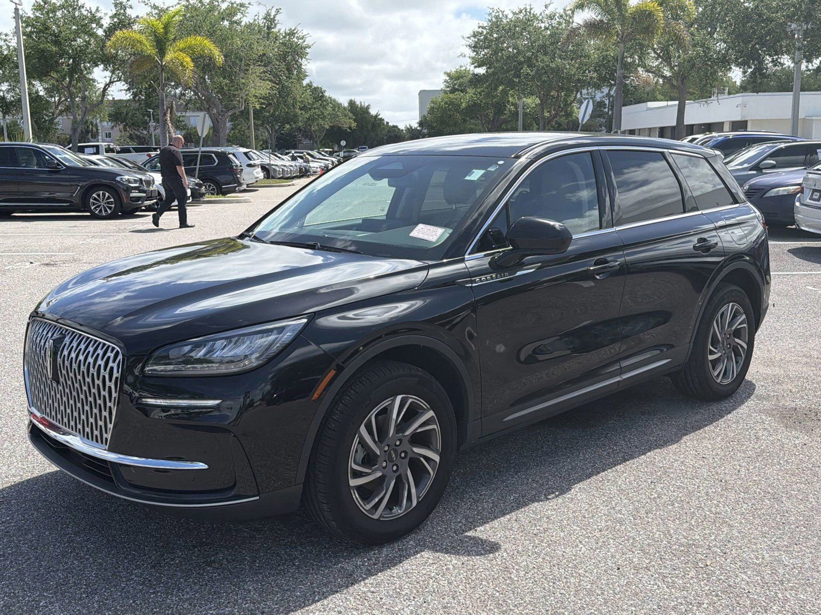 Used 2024 Lincoln Corsair FWD image 9