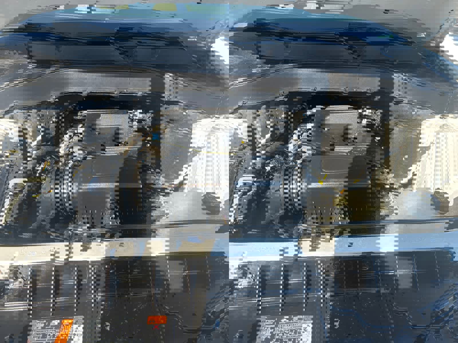 Used 2020 Ford Explorer XLT w/ Equipment Group 202A AWD/4WD image 23