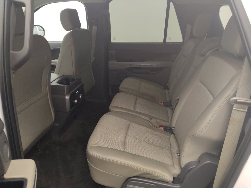 Used 2018 Ford Expedition Max XLT w/ Cargo Package RWD image 18