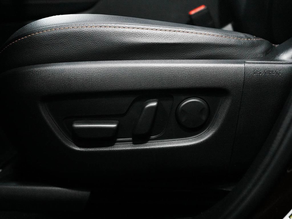 Used 2024 MAZDA CX-90 Plug-In Hybrid w/ Premium Pkg image 31