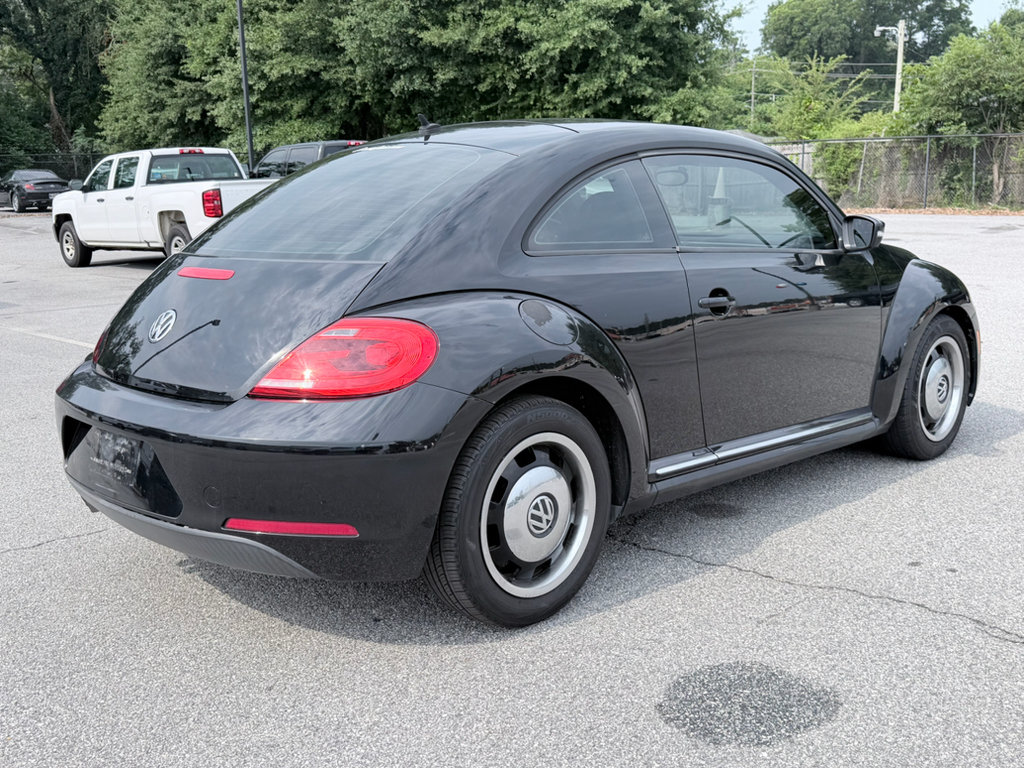 Used 2013 Volkswagen Beetle 2.5 FWD image 6