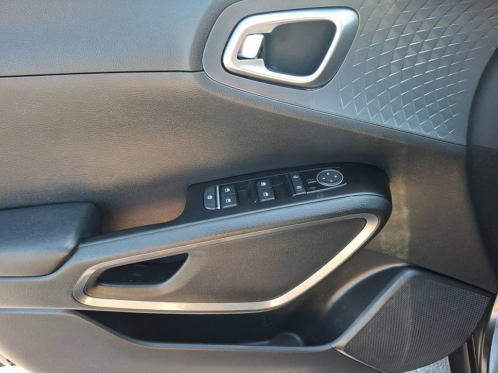 Certified 2023 Kia Soul EX FWD image 12