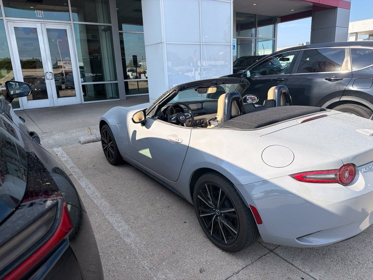 Used 2024 MAZDA MX-5 Miata Grand Touring RWD image 4