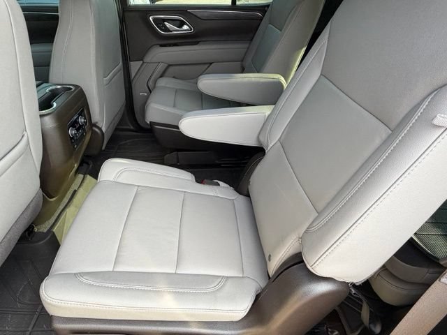Used 2024 Chevrolet Tahoe Z71 w/ Luxury Package AWD/4WD image 16