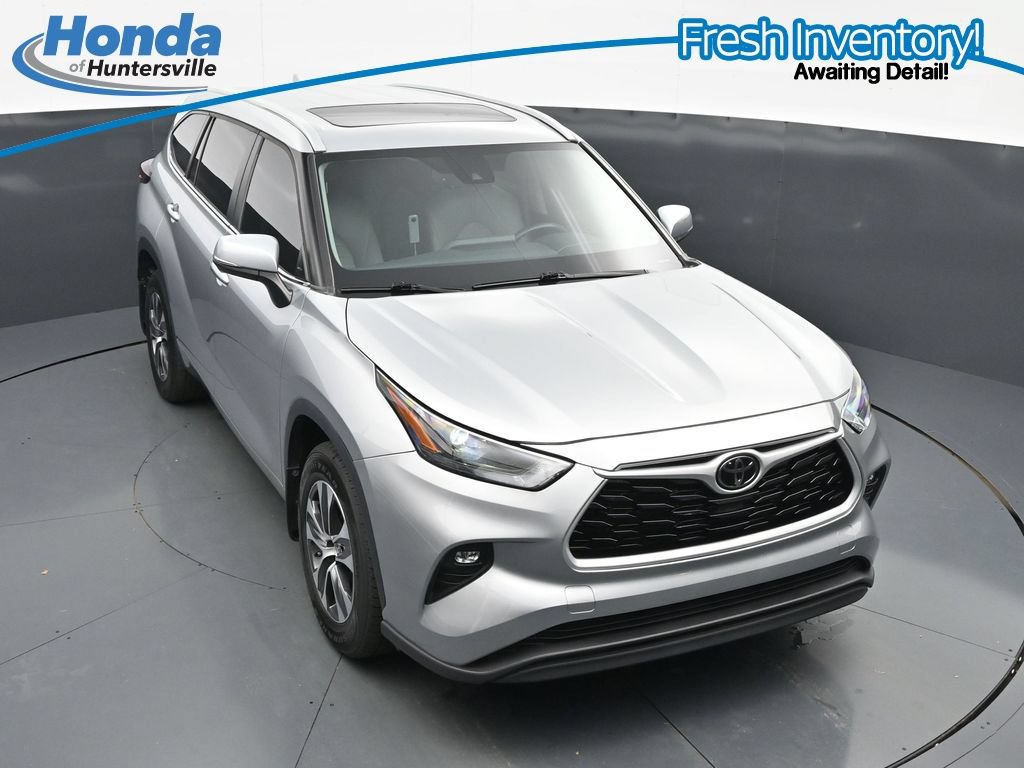 Used 2024 Toyota Highlander XLE FWD image 20