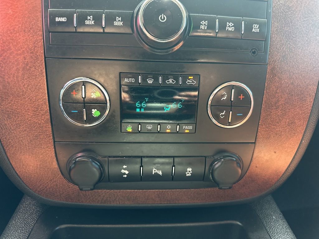 Used 2012 Chevrolet Avalanche LT image 5