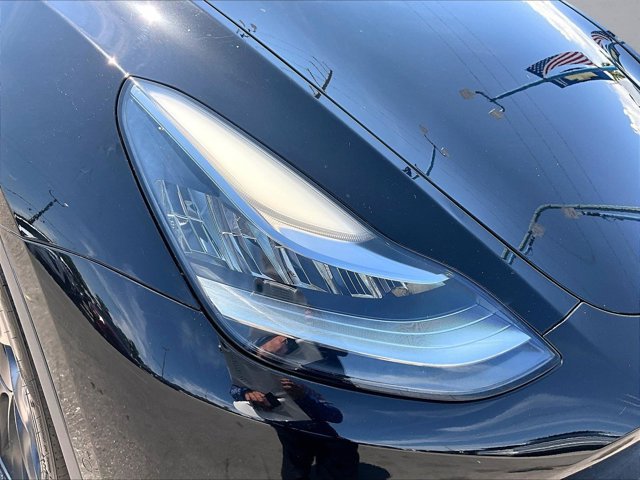 Used 2022 Tesla Model Y Long Range AWD/4WD image 28