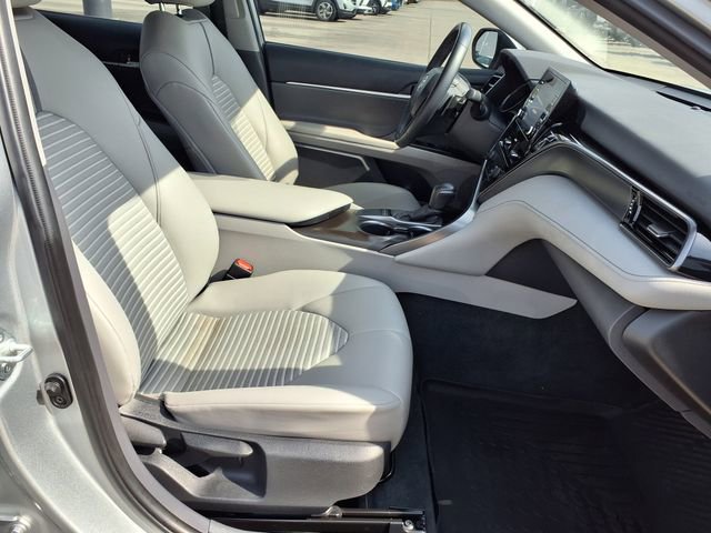 Used 2022 Toyota Camry SE w/ Convenience Package image 21