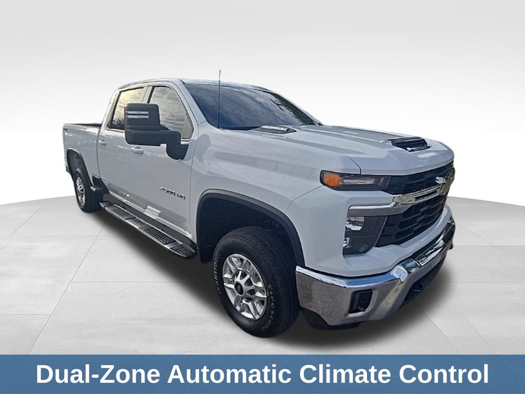 Used 2025 Chevrolet Silverado 2500 LT w/ Convenience Package AWD/4WD image 8