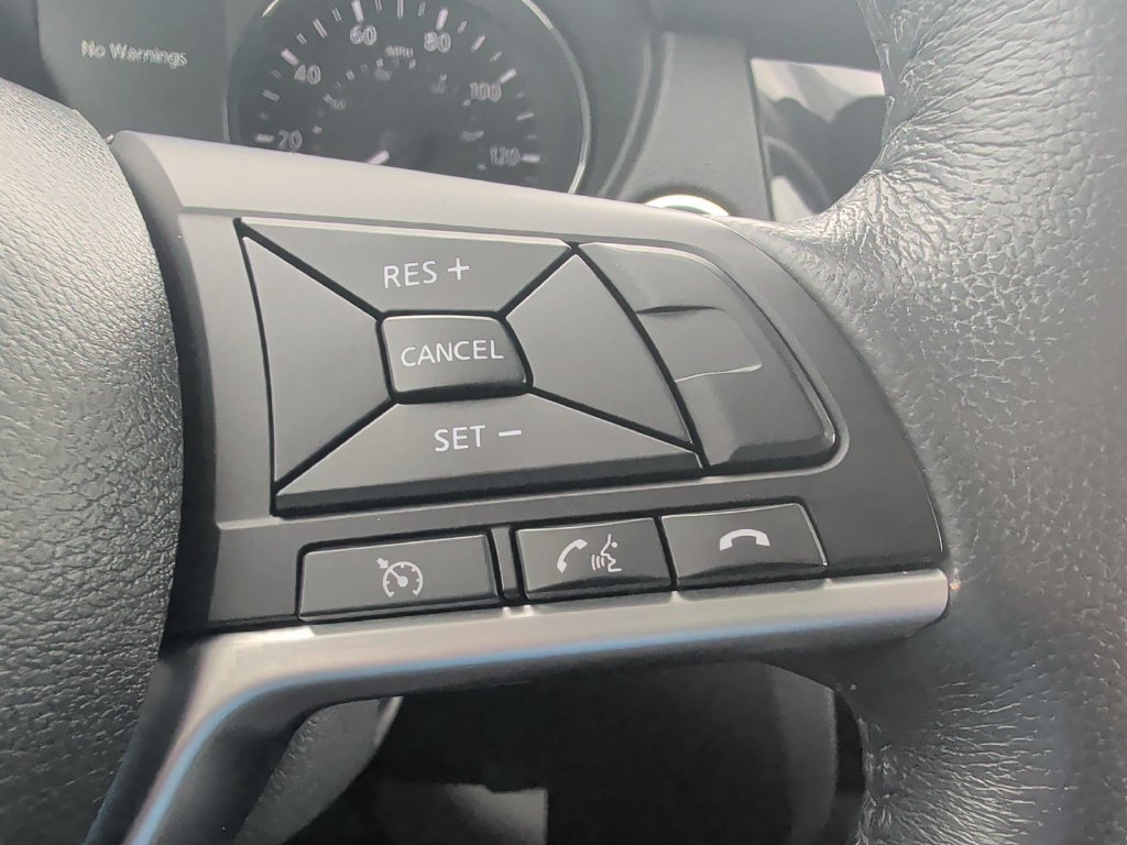 Used 2017 Nissan Rogue SL w/ SL Premium Package AWD/4WD image 32