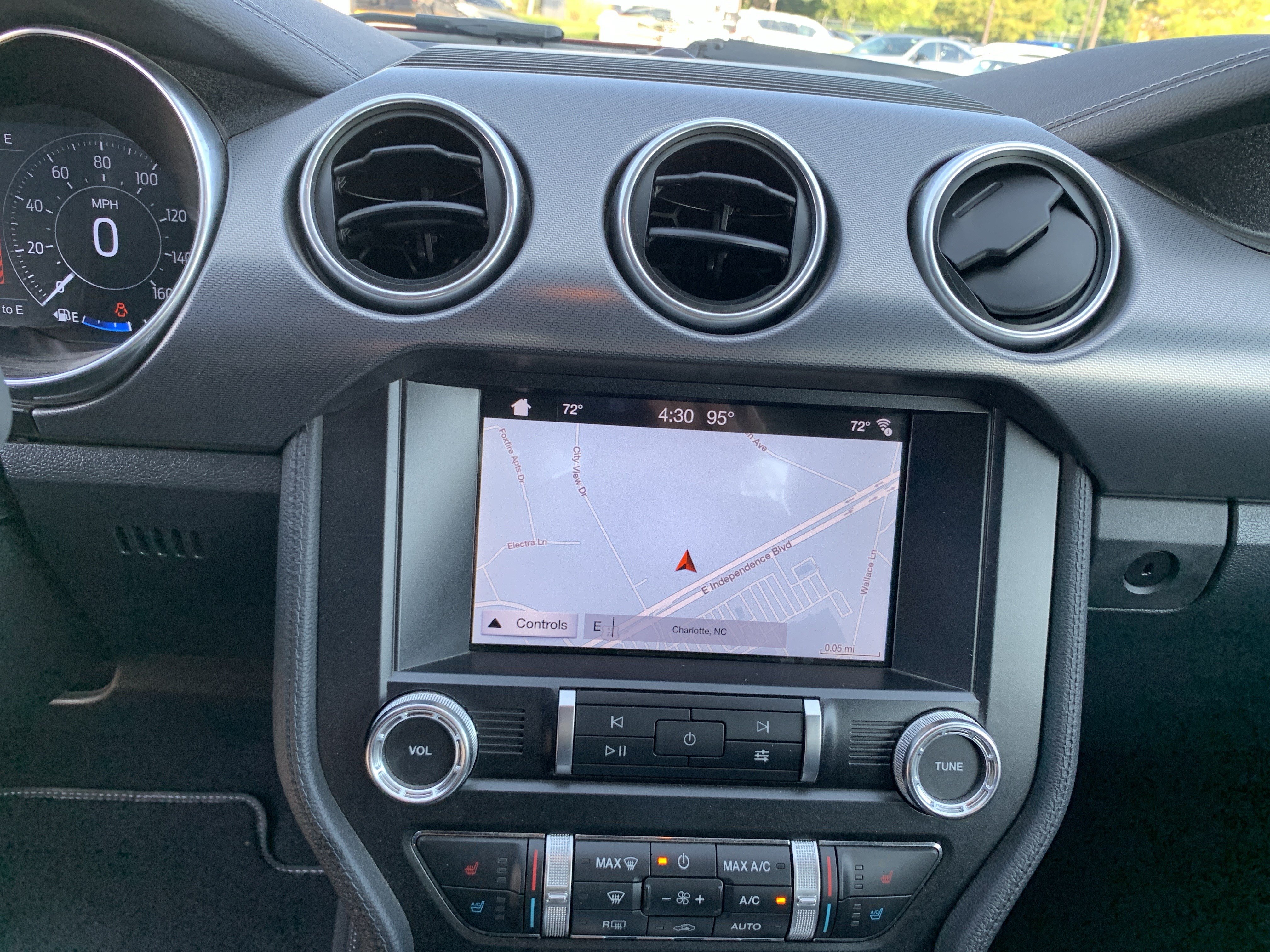 Used 2019 Ford Mustang Premium w/ Equipment Group 201A RWD image 29