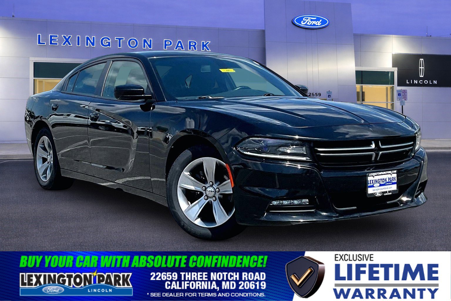 Used 2017 Dodge Charger SXT RWD image 1
